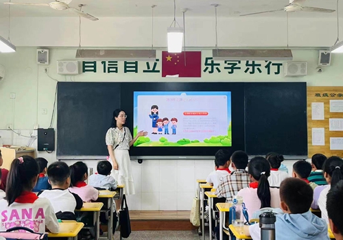 二七区大学路第二小学：安全教育不放松 防灾减灾在行动