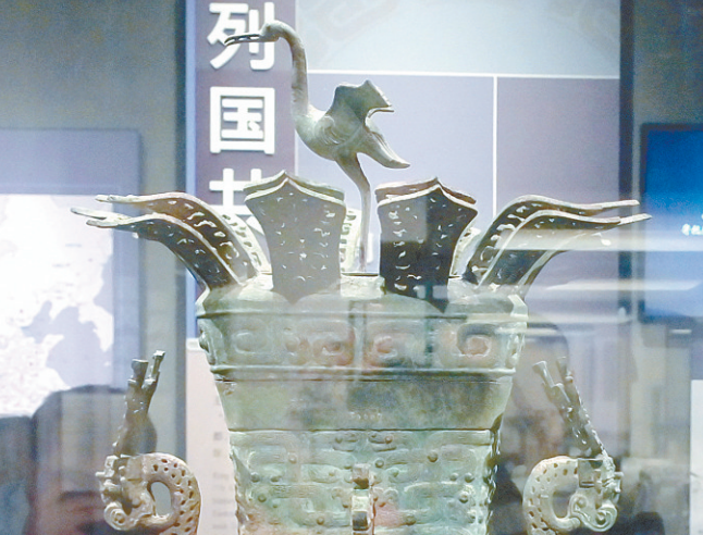 领略莲鹤方壶“东方最美青铜器”之百年风华