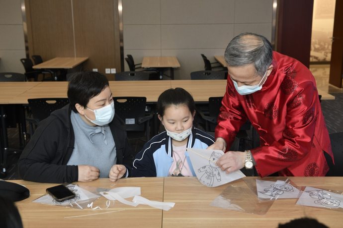 非遗传承·纸鸢绘梦 来郑州考古博物馆体验汴京宋室风筝制作吧