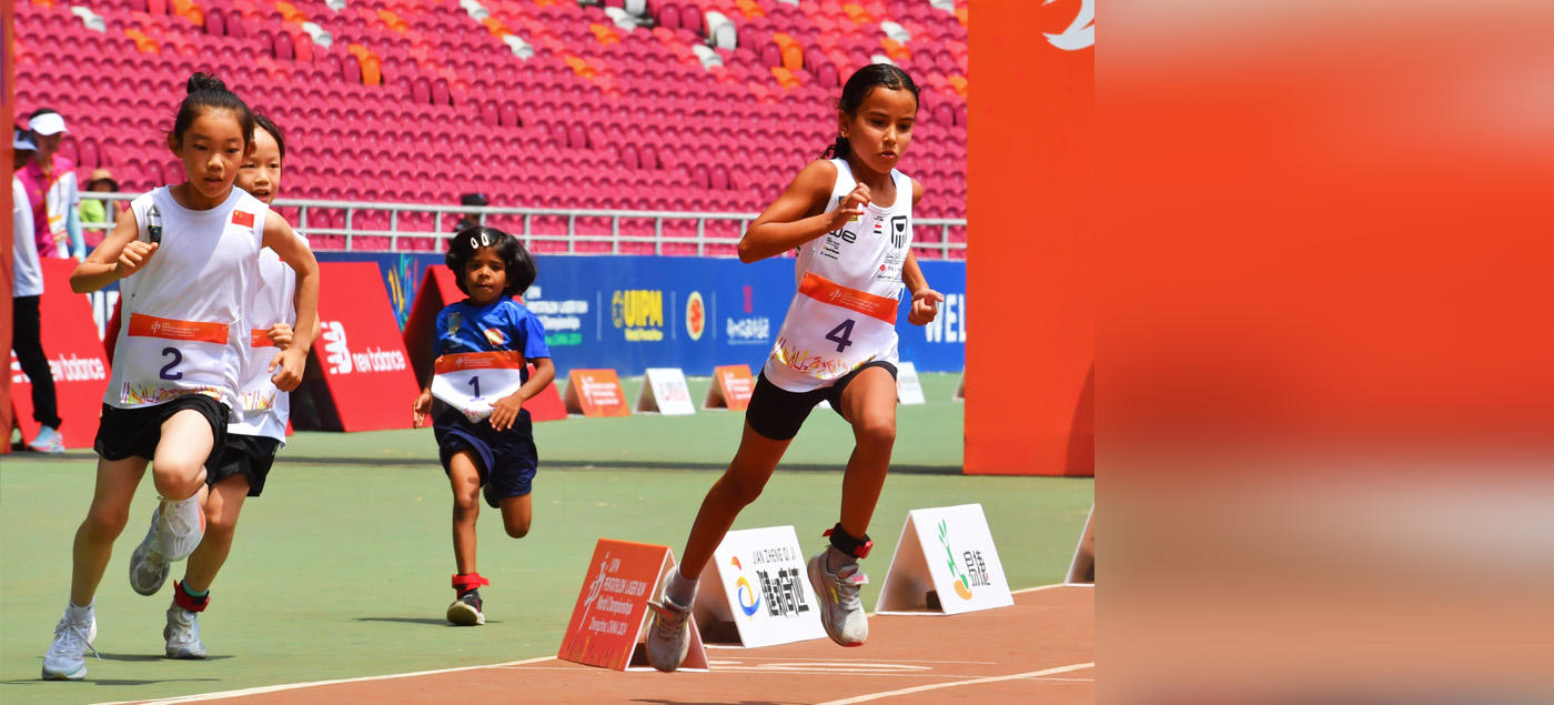郑州双世锦赛第一天 7岁埃及小姑娘夺得首金